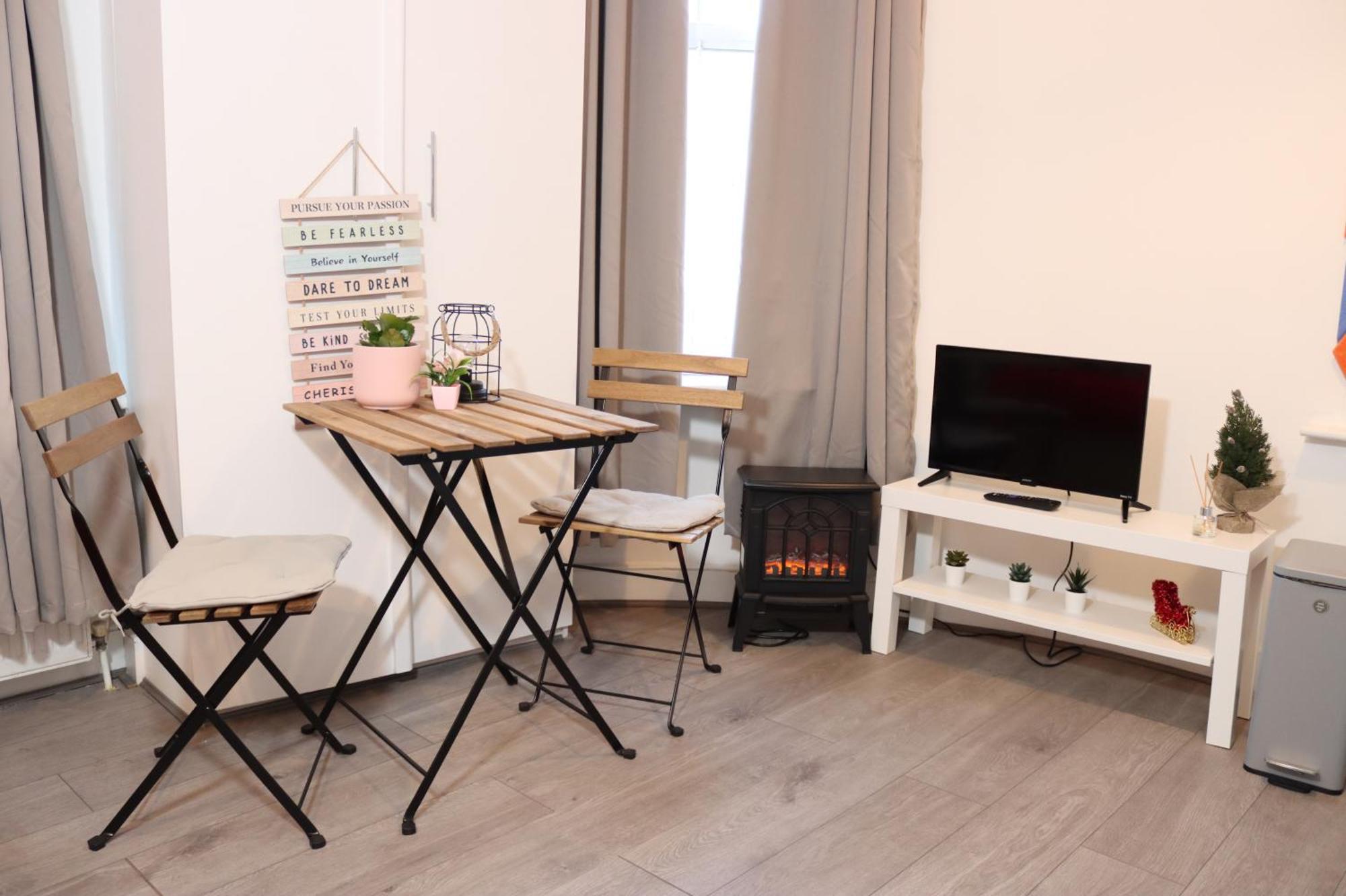 Cosy Studio With Kitchenette And Private Bathroom - 15Mins To Central London! Eksteriør billede